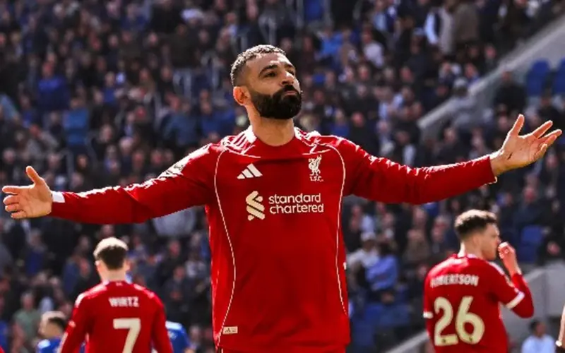 سأفتقده كثيراً.. مدافع ليفربول يوجه رسالة مؤثرة لمحمد صلاح